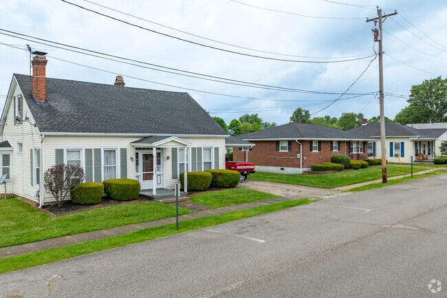 Many homes are within walking distance of Felicity's main strip.