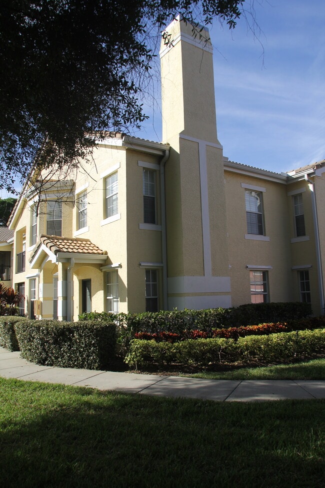 114 SW Peacock Blvd unit 114 SW Peacock Blvd, Port Saint Lucie, FL 34986 - photo 2