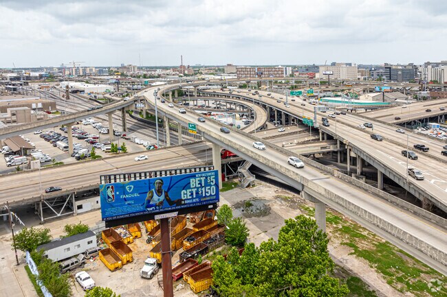 I-10 and Highway 90 pass through Gert Town.