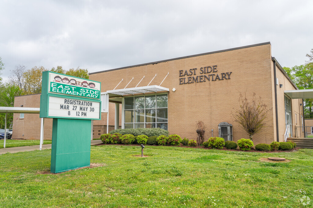 West Point’s East Side Elementary School has a student population of 244, with a student-teacher ratio of 11:1, and a minority enrollment of 85%.