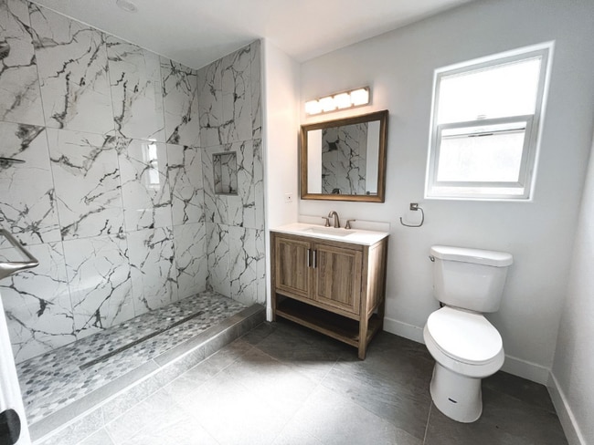 4141 Teal St unit 11, Bakersfield, CA 93304 - photo 4