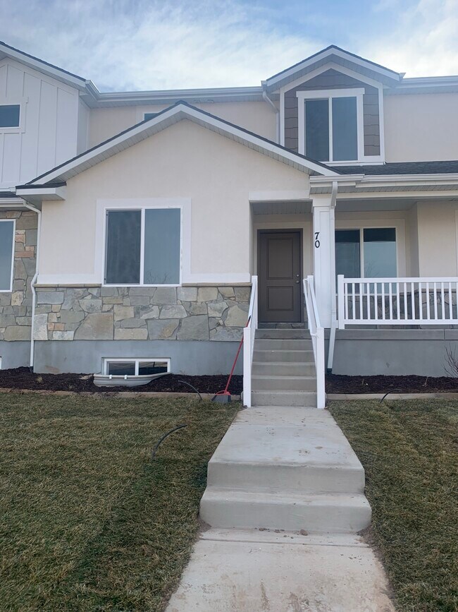 70 E Ginger Gold Rd, Santaquin, UT 84655