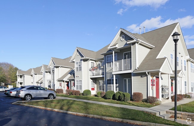 55+ Senior Housing at Brookview Commons, Deer Park, NY 11729 - photo 6