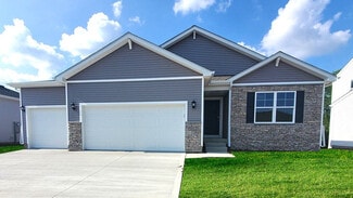 2826 Brook View Dr, Des Moines, IA 50317