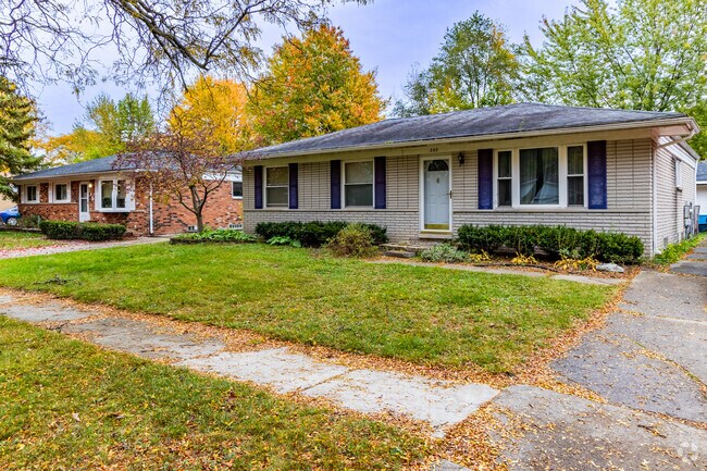 Canton Township has several ranch style homes with small front yards.