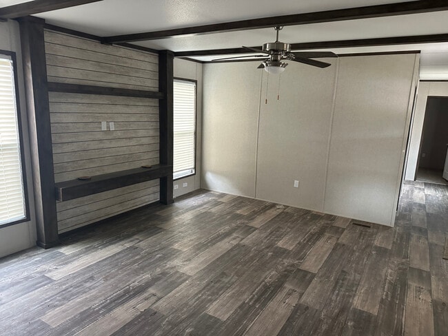 5565 Bermuda Dr, Kingston, OK 73439 - photo 2