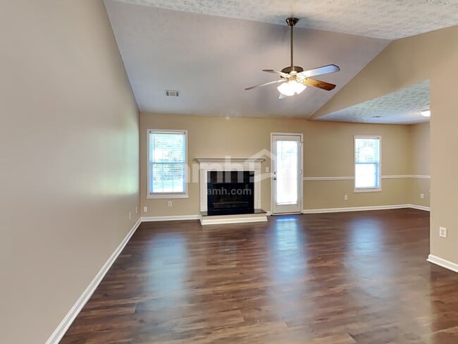 311 Crosswalk Dr, Auburn, GA 30011 - photo 7