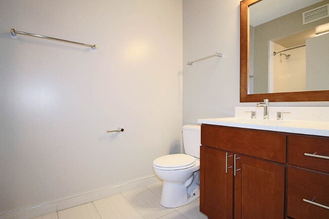 350 E Ohio St, Chicago, IL 60611 - photo 7