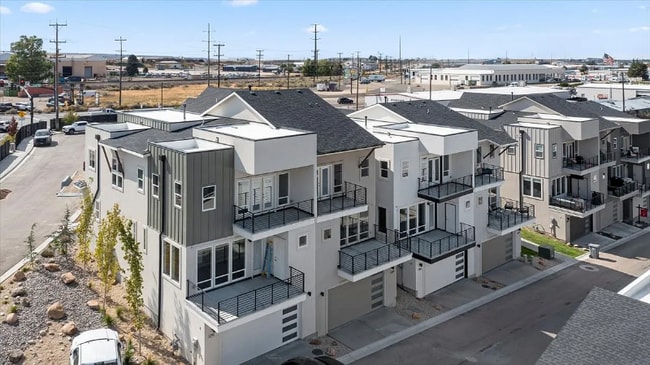 1277 E Echelon Rdg Ln unit 1285, Boise, ID 83716 - photo 2