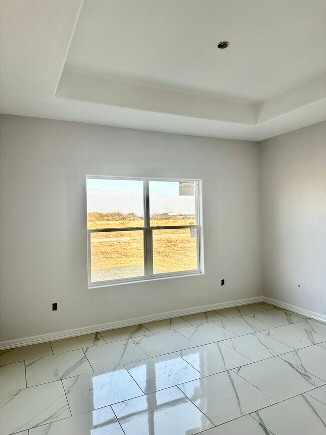 1006 Escondido Ln E unit A, Harlingen, TX 78550 - photo 7