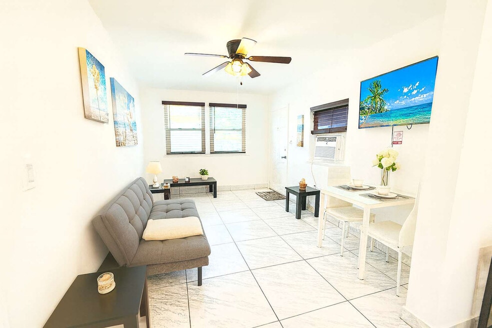 324 Van Buren St unit FL1-ID1358004P, Hollywood, FL 33019 - photo 1