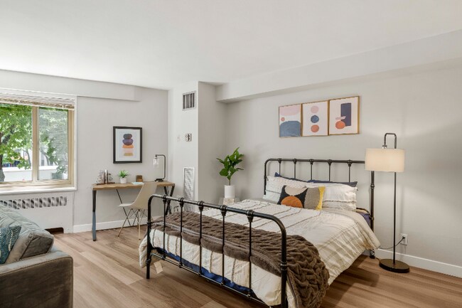 1356 N Lake Shore Dr, Chicago, IL 60610 - photo 5