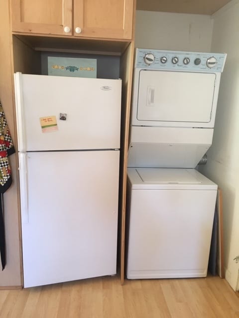 kitchen/washer/dryer