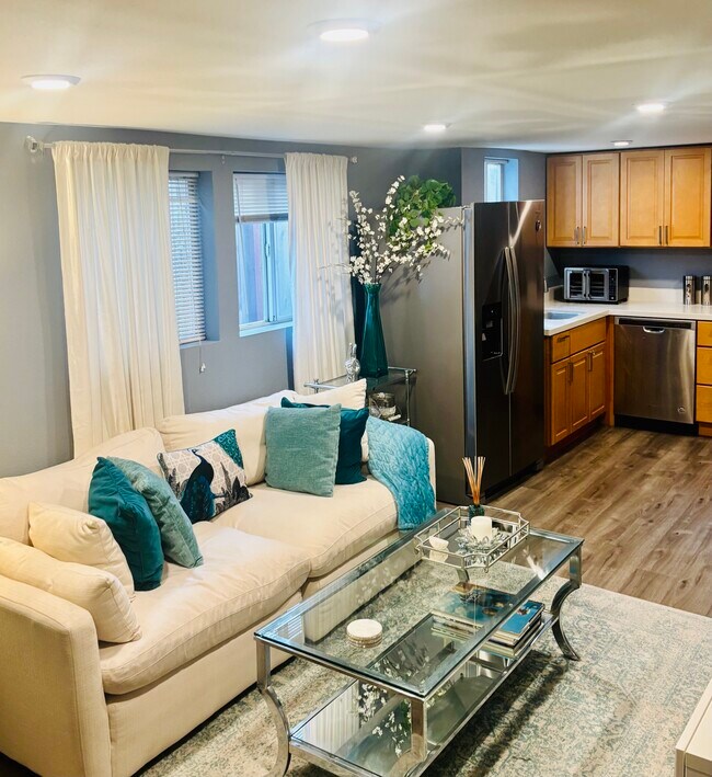 1013 9th Ave Unit 1013 9th Avenue, Oakland, CA 94606