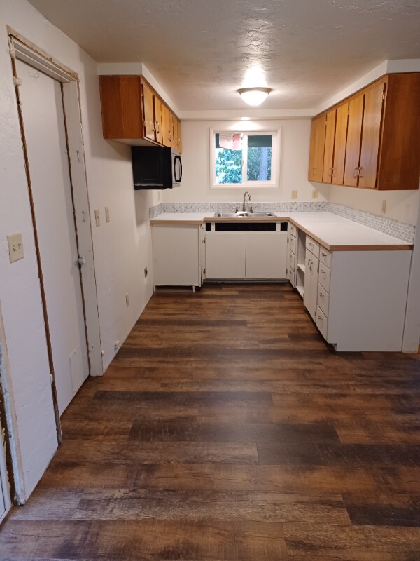 585 W 26th Ave, Eugene, OR 97405 - photo 6