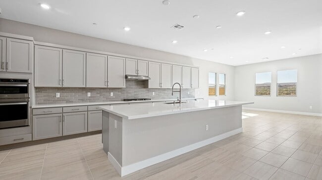 215 Paraggi Bay Dr, Henderson, NV 89011 - photo 3