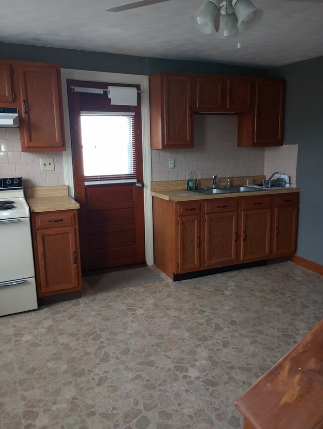 17 School St Unit 1stL, Cumberland, RI 02864