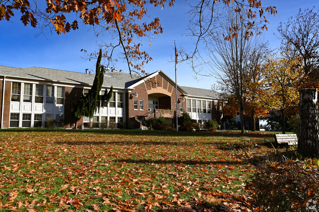 Yamhill Carlton High School provides education in the neighborhood of 
Yamhill County.