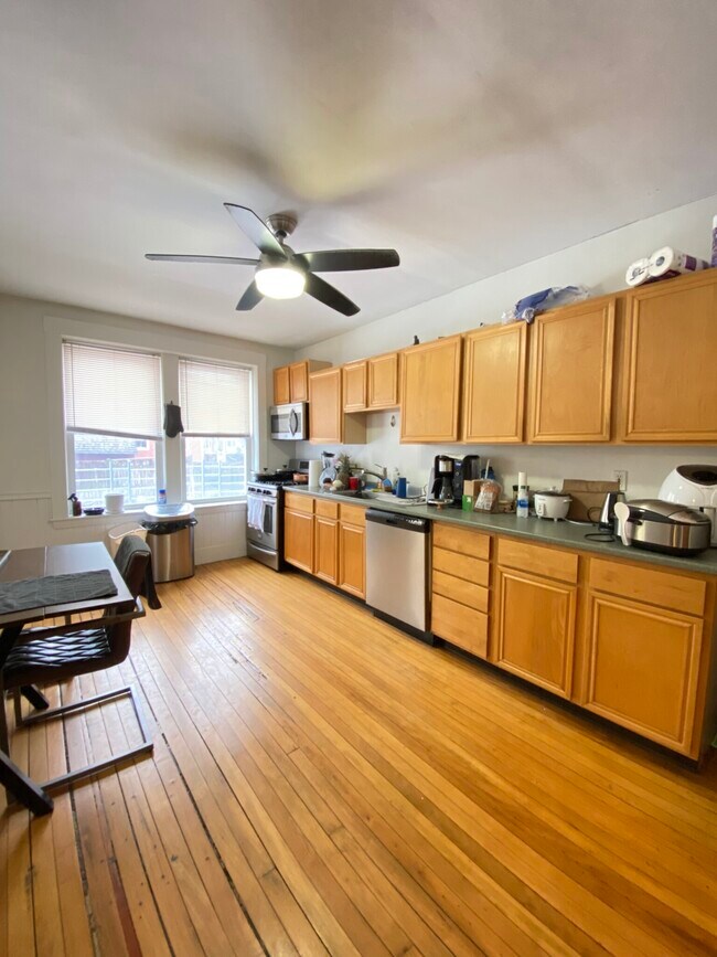 9 Fairfield St unit 1L, Cambridge, MA 02140 - photo 3