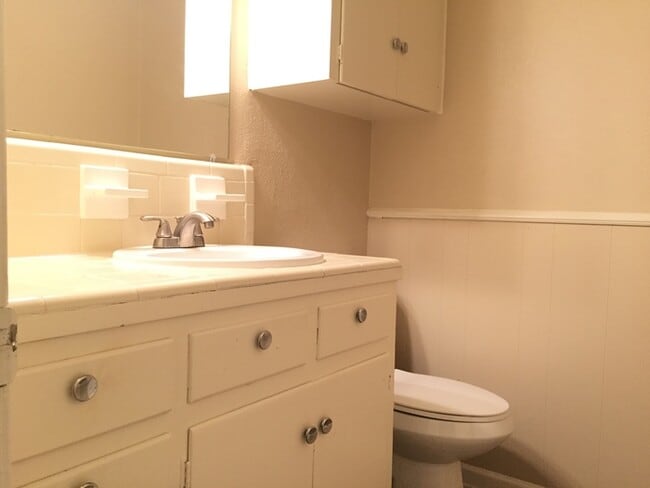 1718 Glen Alta Dr, Irving, TX 75061 - photo 4