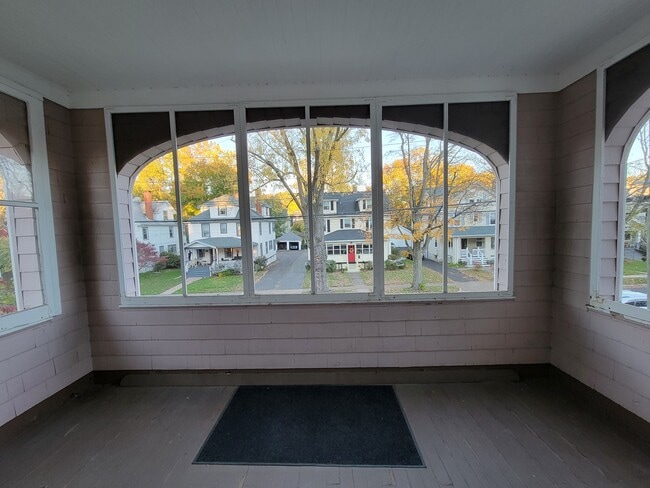 27 Walkley Rd, West Hartford, CT 06119 - photo 3