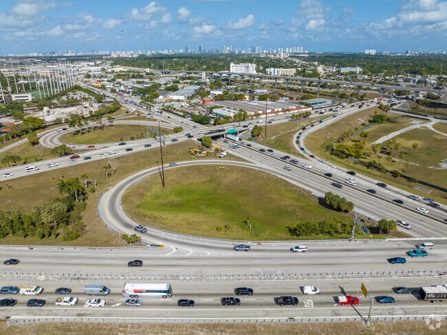I-95 Highway Interchange and Palmetto Intersection provides easy access to travel.