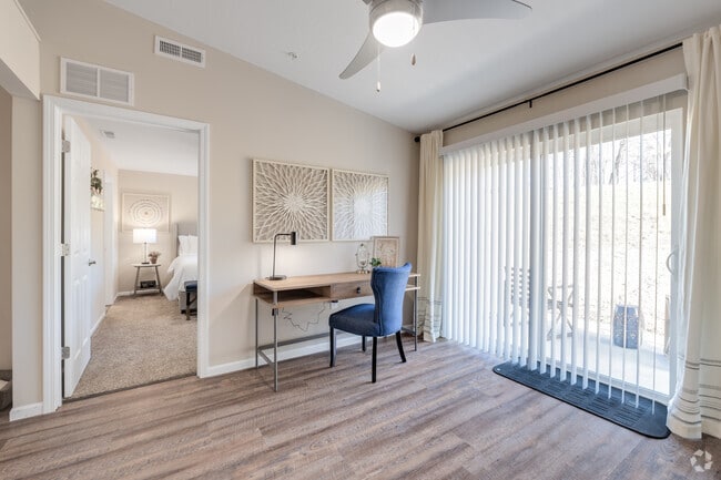 2 BR, 2 BA, 1294 SF