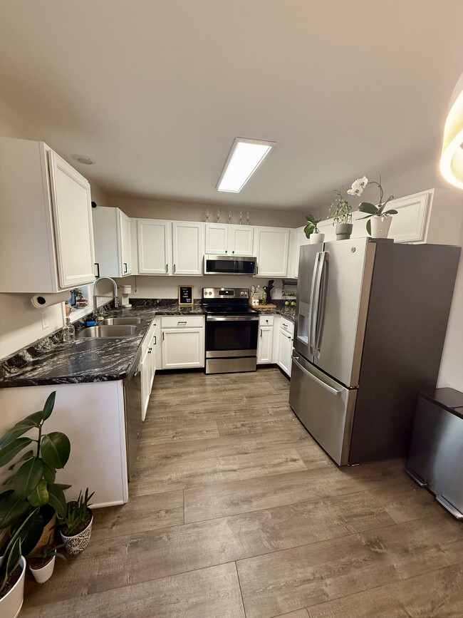 710 Mesta Ln Unit 2, Madison, WI 53704