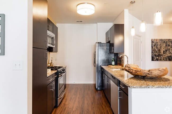 2BR, 2BA - Kitchen