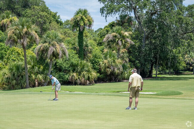 Enjoy round of golf with the family while visiting Shipyard.