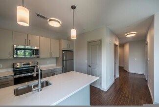 24 Marion St Unit 404, Brookline, MA 02446