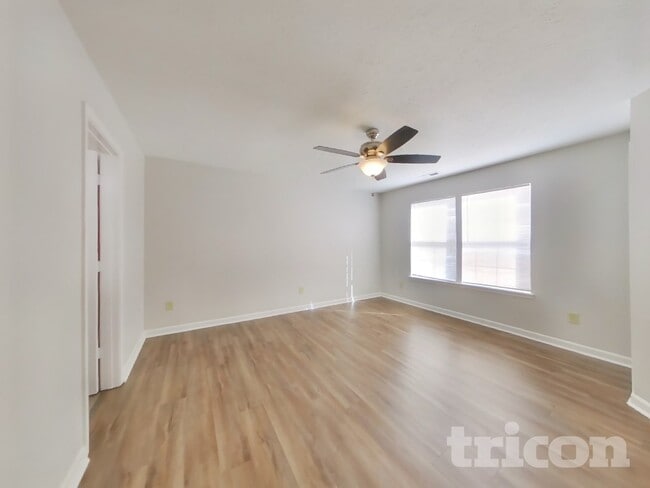 1039 Central Park Blvd S, Greenwood, IN 46143 - photo 7