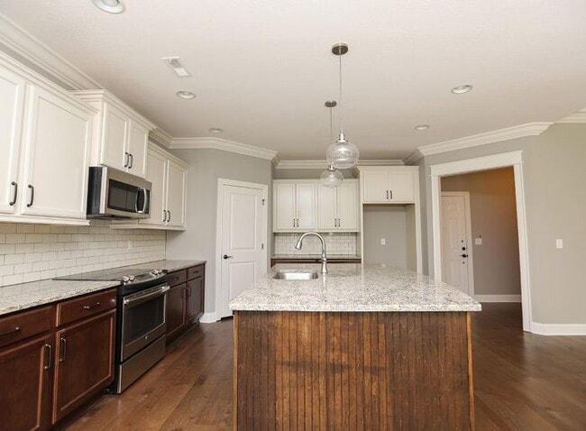 4766 Signal Forest Dr unit 36497888, Signal Mountain, TN 37377 - photo 2