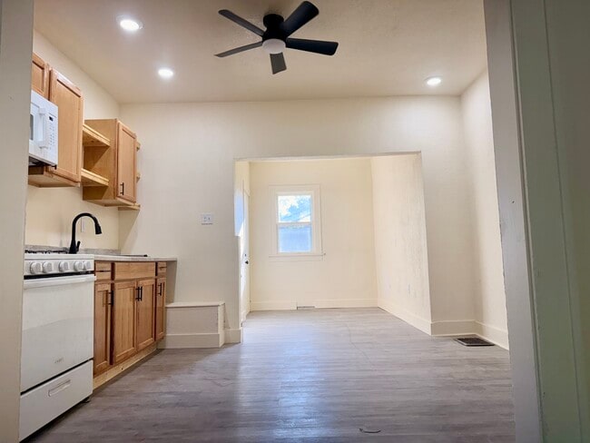 1504 Philo Rd, Urbana, IL 61802 - photo 5