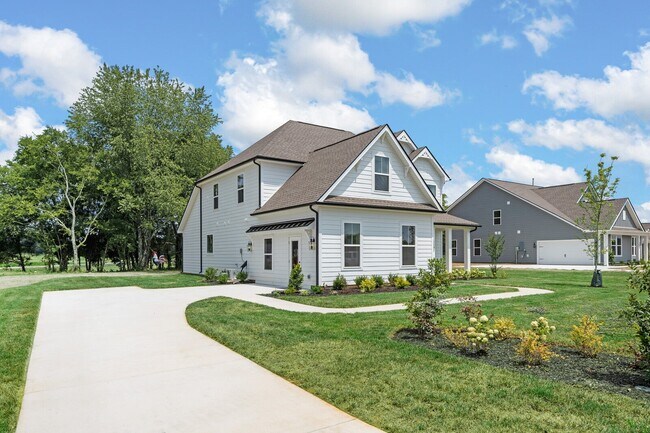 1402 Charles Dr, Chapel Hill, TN 37034 - photo 4