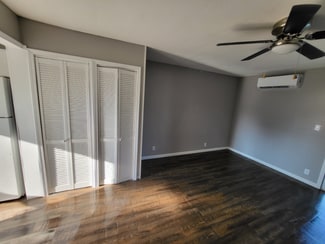 734 N Country Acres Ave Unit 201, Wichita, KS 67212