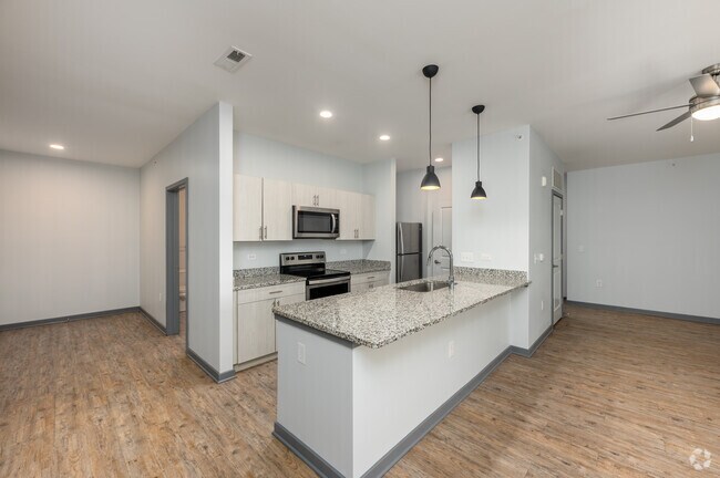 2BR, 2BA - 1,098SF - Kitchen