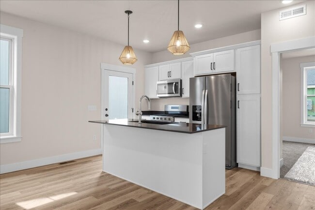 1844 St Peter Ln, Billings, MT 59101 - photo 3