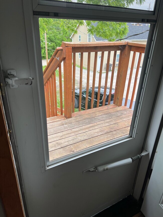 1215 23rd St unit 1215 23RD apt 3, Des Moines, IA 50311 - photo 4