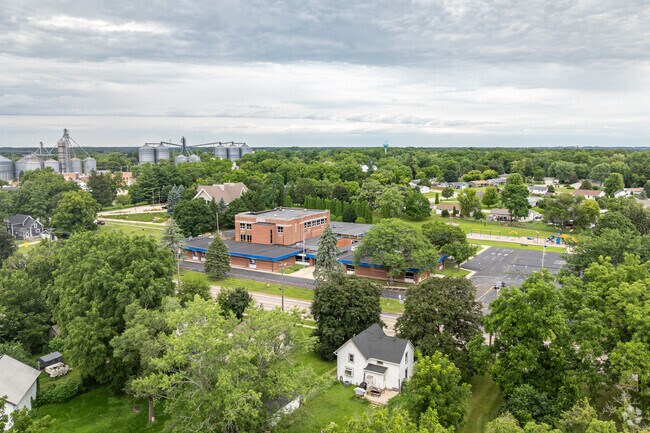 Darien Elementary is a well-rated elementary school in Darien, WI.
