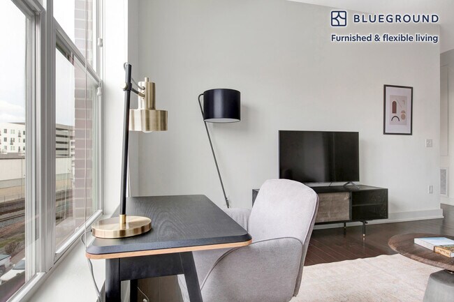 90 Fawcett St unit FL3-ID527, Cambridge, MA 02138 - photo 4