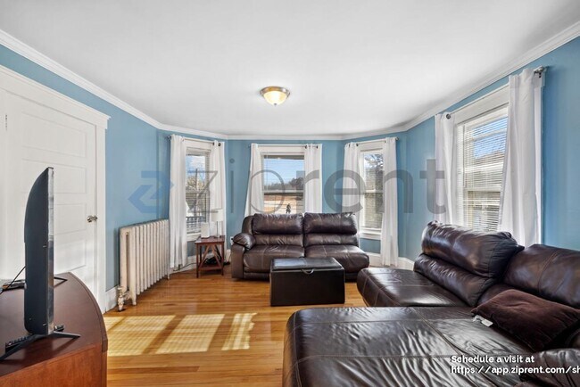 110 Aberdeen St, Lowell, MA 01850 - photo 6