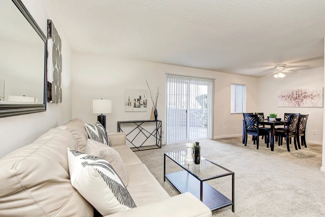 Chateau in the Woods, Indianapolis, IN 46220 - photo 4