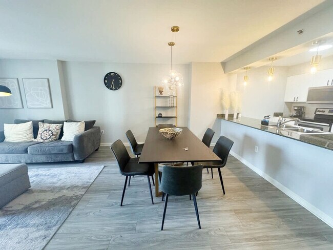 1 SE 12th St unit FL23-ID1338359P, Miami, FL 33131 - photo 2