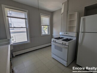 500 Franklin St Unit 2, Cambridge, MA 02139