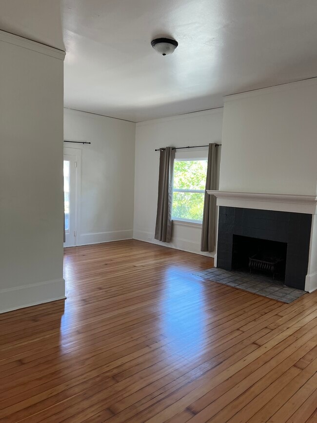 2708 Channing Way unit single rooms, Berkeley, CA 94704 - photo 4