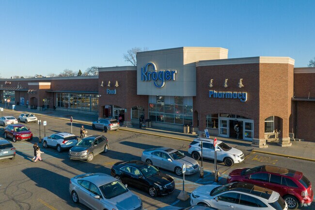 Kroger is just one option for Southwestern Outer Drive shoppers.