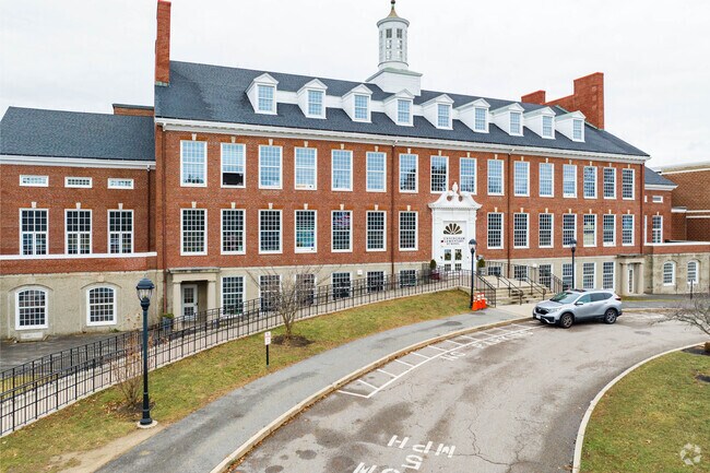 Cunningham Elementary School in Milton offers a diverse academic curriculum.