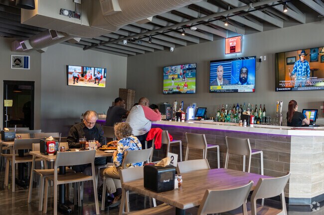 Rosati's offers a great atmosphere for watching the game in Pontoon Beach.