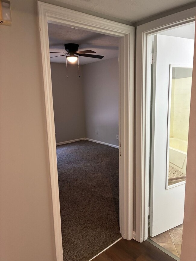 Minor Lane, Louisville, KY 40219 - photo 7